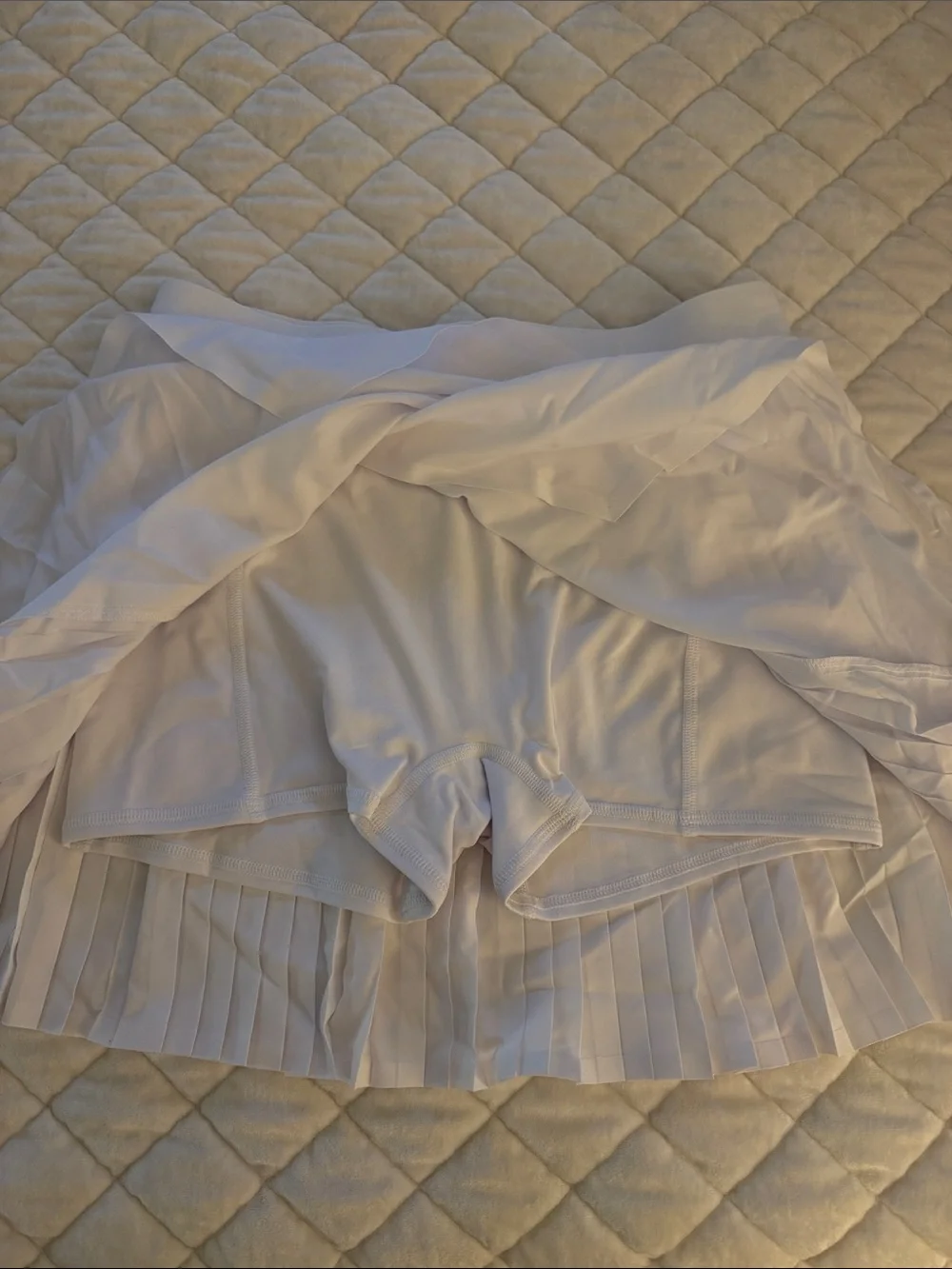 ALO Yoga White Pleated Skirt - Picture 3 of 4